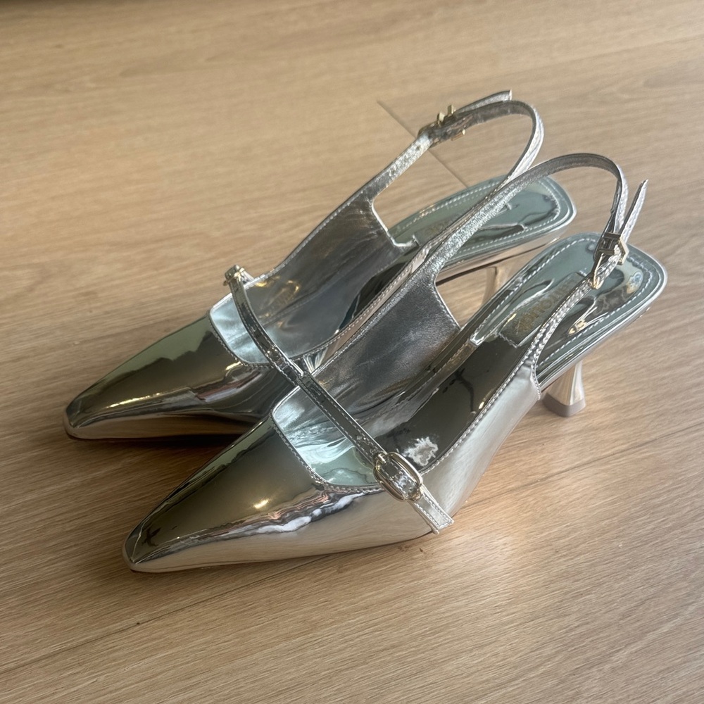 Larroude Ines Silver Specchio Slingbacks Size 7.5 - Picture 5 of 12